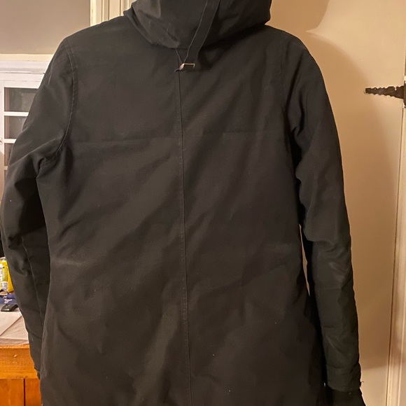 Canada Goose Montebello Parka Size Medium - Picture 7 of 11